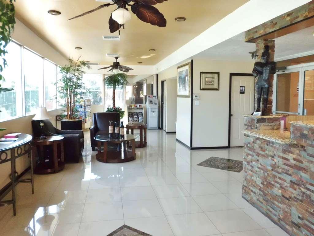 America'S Best Inn & Suites-Lakeland Beltér fotó